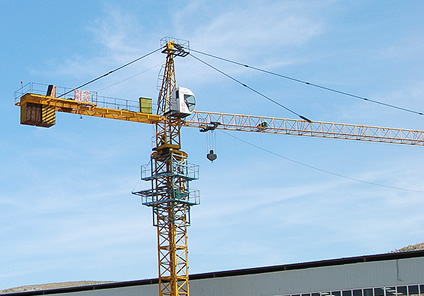 變頻器在塔式起重機(jī)上的應(yīng)用(圖1) 變頻器在塔式起重機(jī)上的應(yīng)用(圖1)