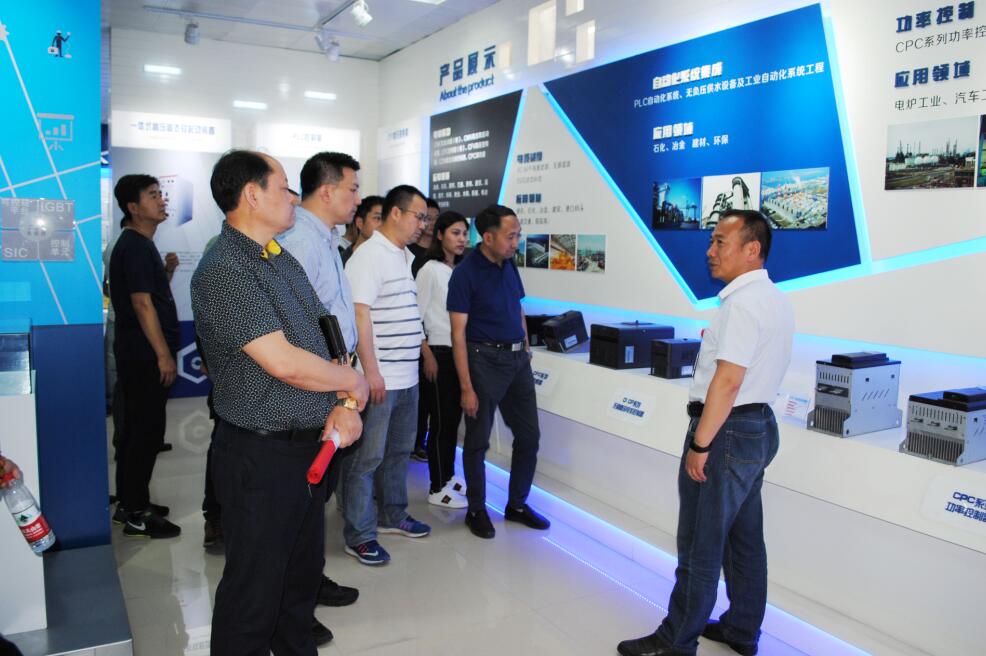 西安理工大學(xué)EMBA移動(dòng)課堂走進(jìn)西馳電氣 西安理工大學(xué)EMBA移動(dòng)課堂走進(jìn)西馳電氣