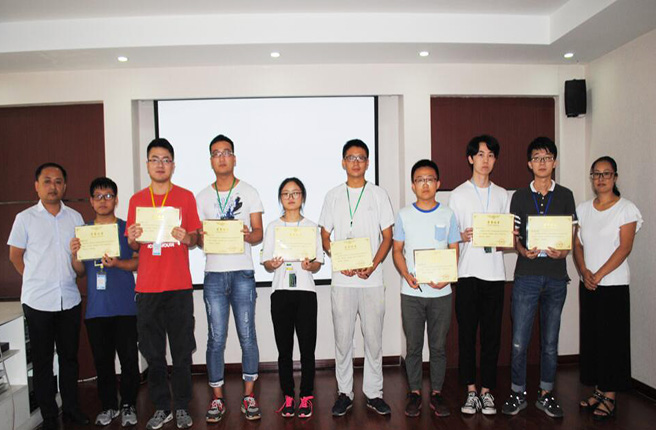 西安理工大學(xué)生暑期實習(xí)側(cè)記(圖1) 西安理工大學(xué)生暑期實習(xí)側(cè)記(圖1)