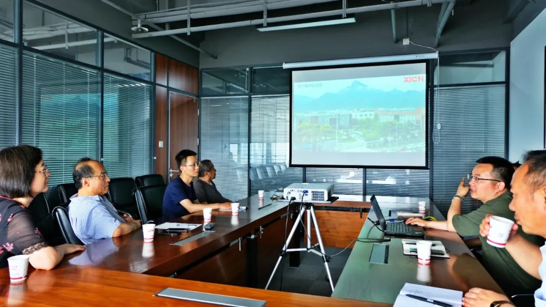 派瑞領(lǐng)導一行蒞臨西馳電氣總部參觀指導(圖1) 派瑞領(lǐng)導一行蒞臨西馳電氣總部參觀指導(圖1)