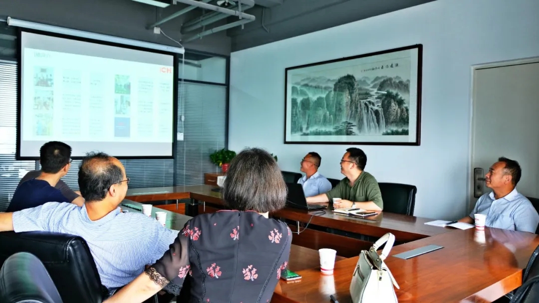 派瑞領(lǐng)導一行蒞臨西馳電氣總部參觀指導(圖4) 派瑞領(lǐng)導一行蒞臨西馳電氣總部參觀指導(圖4)