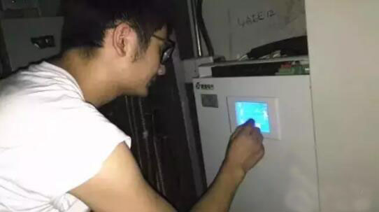 【豫】西馳壁掛式APF成功入駐漯河某人民醫(yī)院(圖1) 【豫】西馳壁掛式APF成功入駐漯河某人民醫(yī)院(圖1)