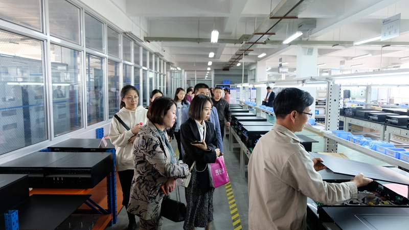 加強互動 共謀發(fā)展 企業(yè)互訪 走進(jìn)西馳(圖2)