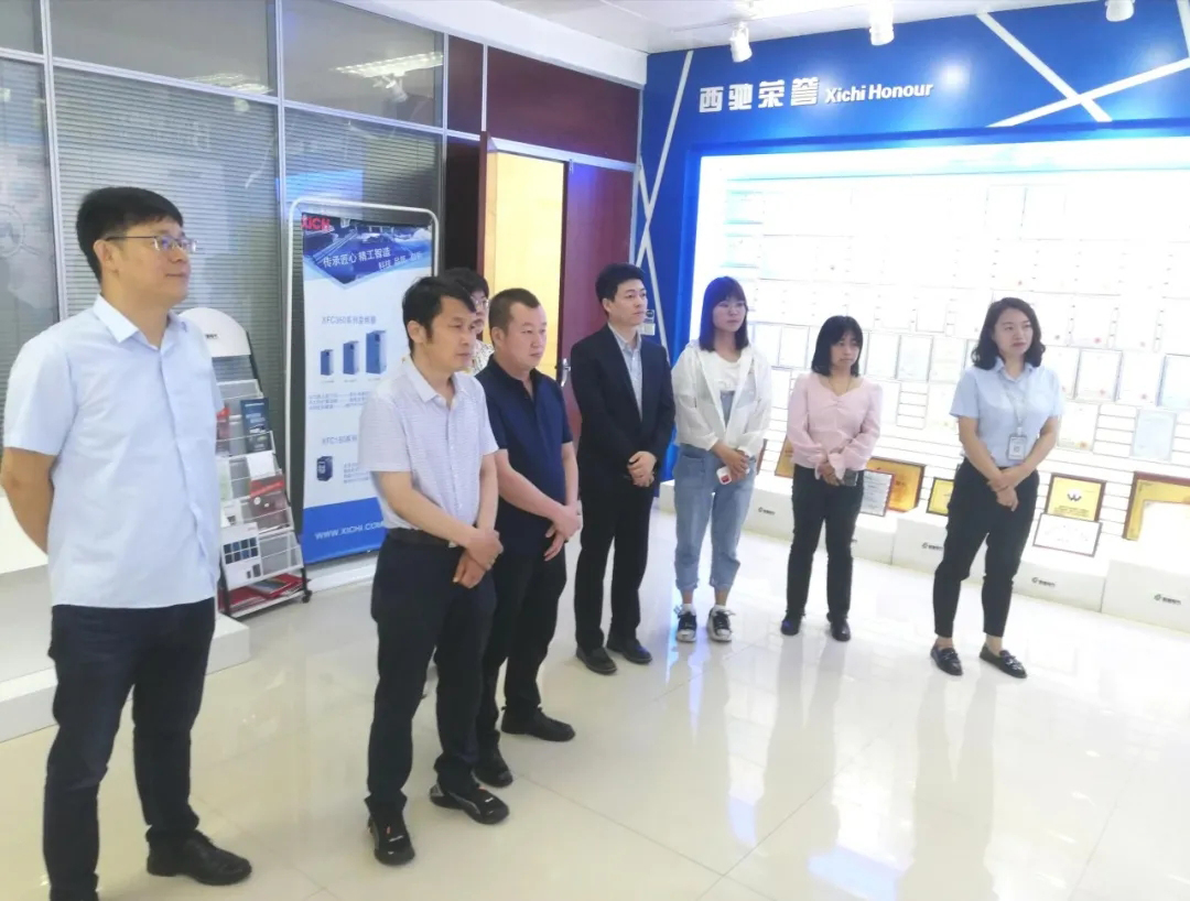 兵團第十一師領導蒞臨西馳電氣考察交流(圖1) 兵團第十一師領導蒞臨西馳電氣考察交流(圖1)
