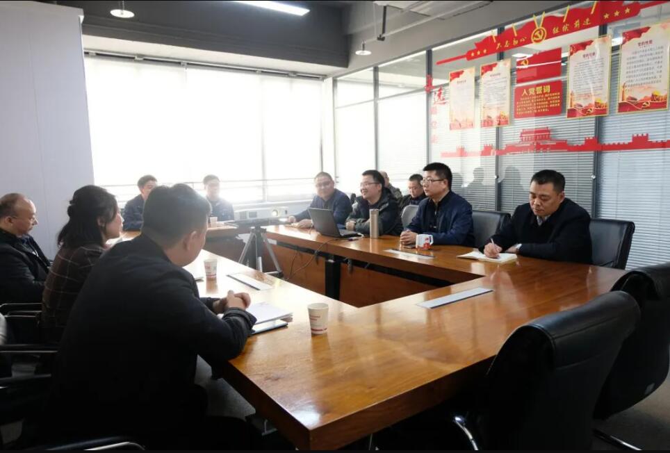 西馳電氣攜手老電工，戰(zhàn)略合作，共謀發(fā)展！(圖1)