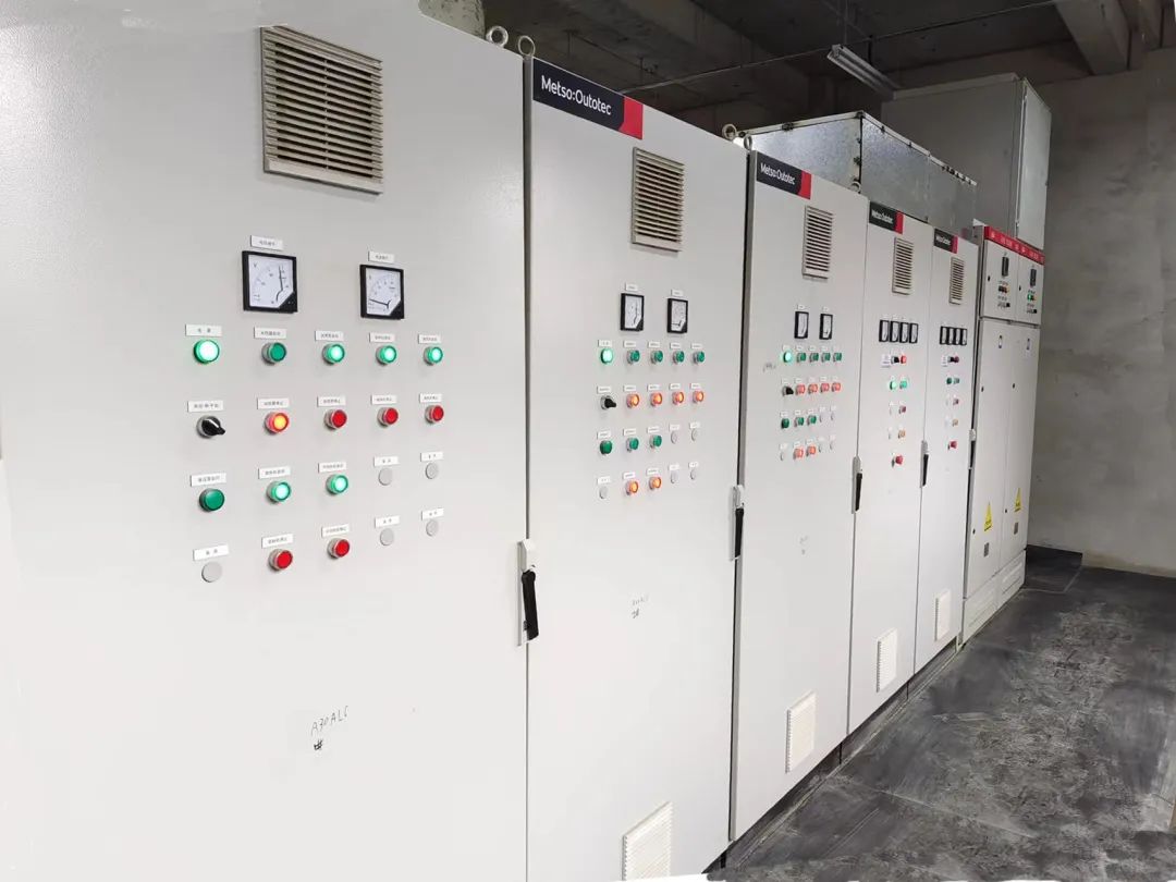 西馳電氣服務(wù)中國(guó)能建葛洲壩易普力公司—砂石骨料項(xiàng)目(圖4) 西馳電氣服務(wù)中國(guó)能建葛洲壩易普力公司—砂石骨料項(xiàng)目(圖4)